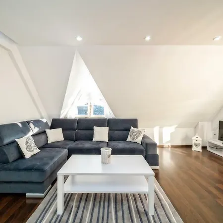 Apartament شقة